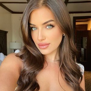 Meet your Posher, Ariane